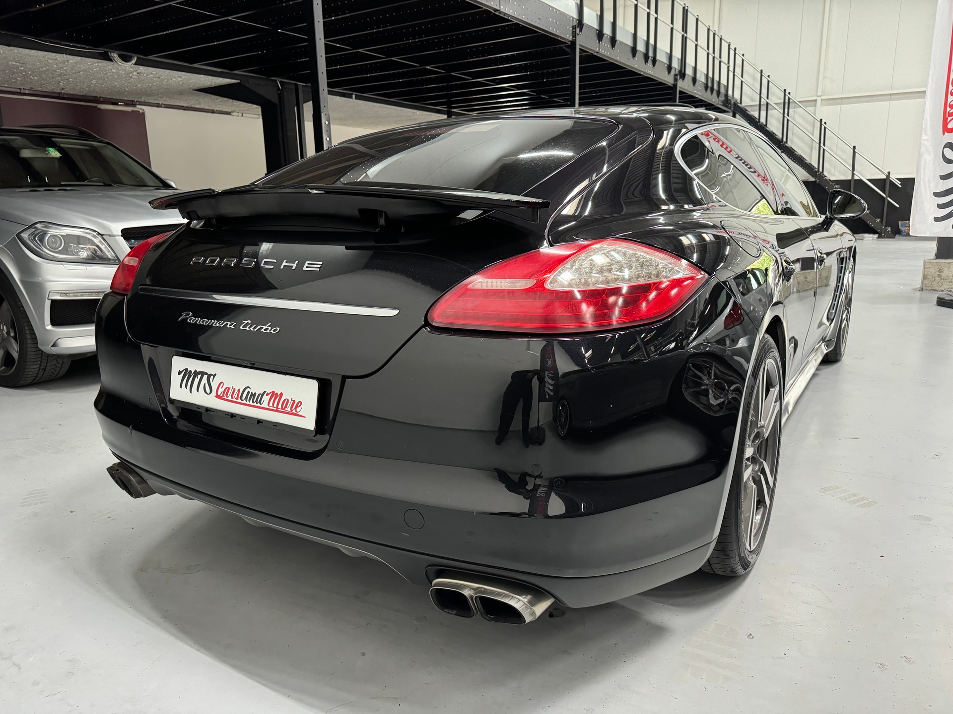 PORSCHE Panamera Turbo 4.8 PDK-image-10