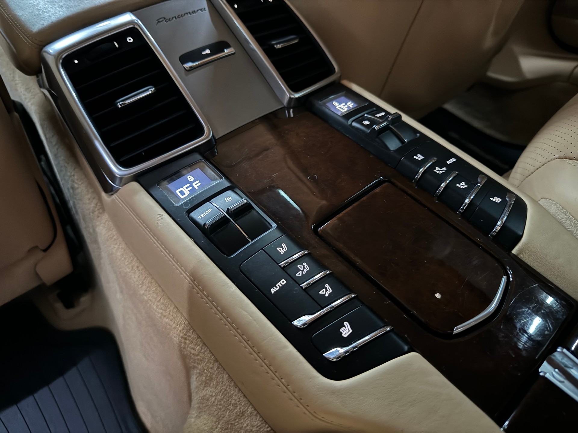 PORSCHE Panamera Turbo 4.8 PDK-image-26