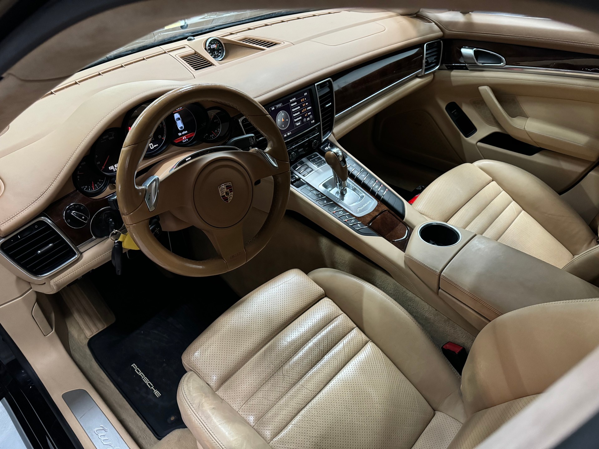 PORSCHE Panamera Turbo 4.8 PDK-image-15