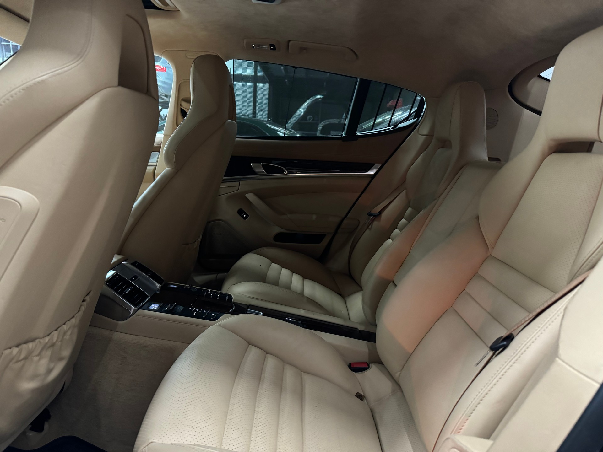 PORSCHE Panamera Turbo 4.8 PDK-image-25