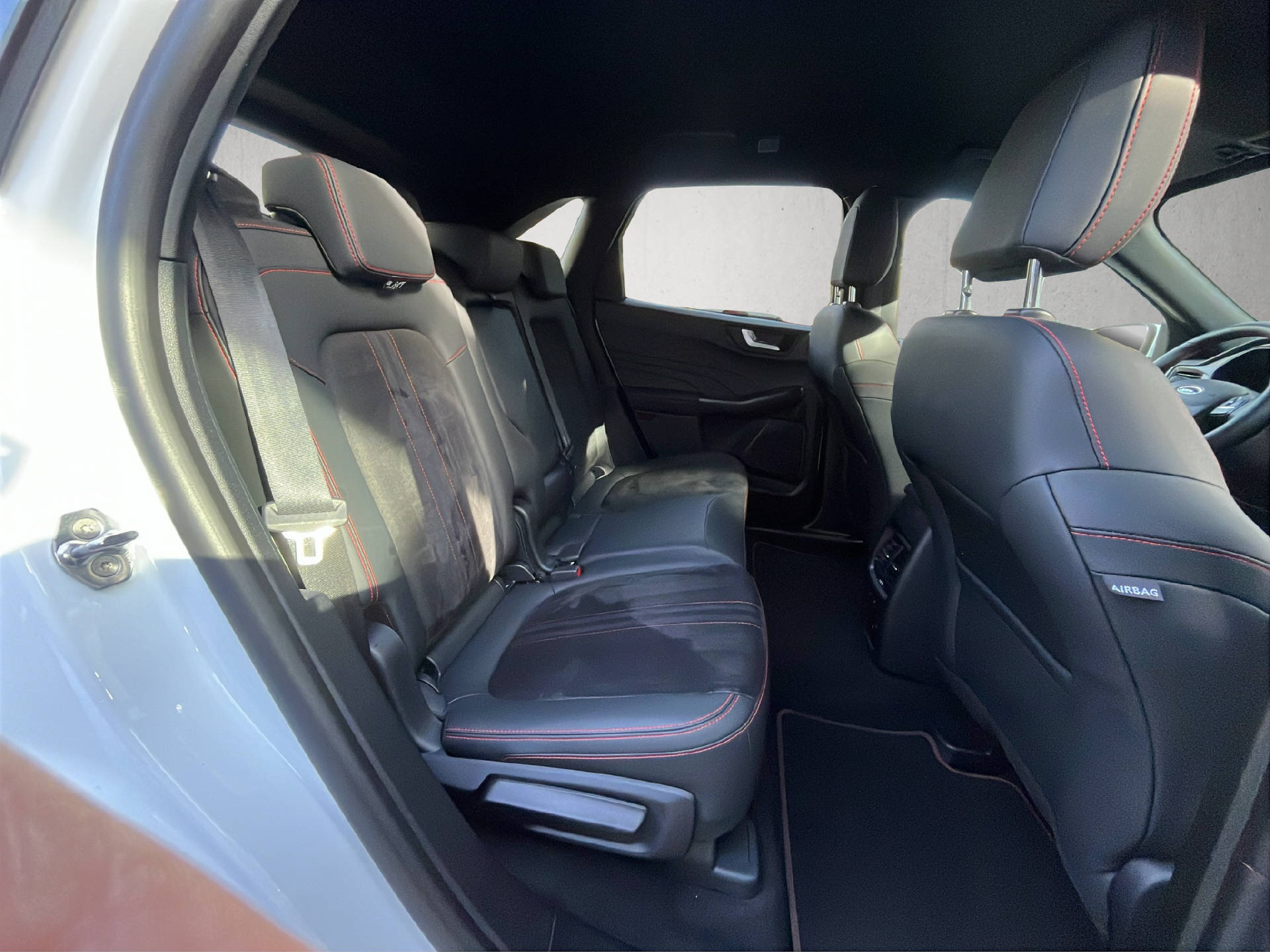 FORD Kuga 2.5 Hybrid ST-Line X-image-19