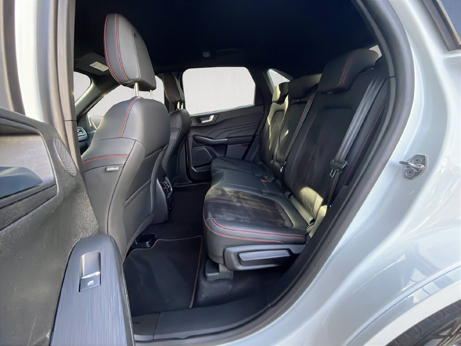 FORD Kuga 2.5 Hybrid ST-Line X-image-13