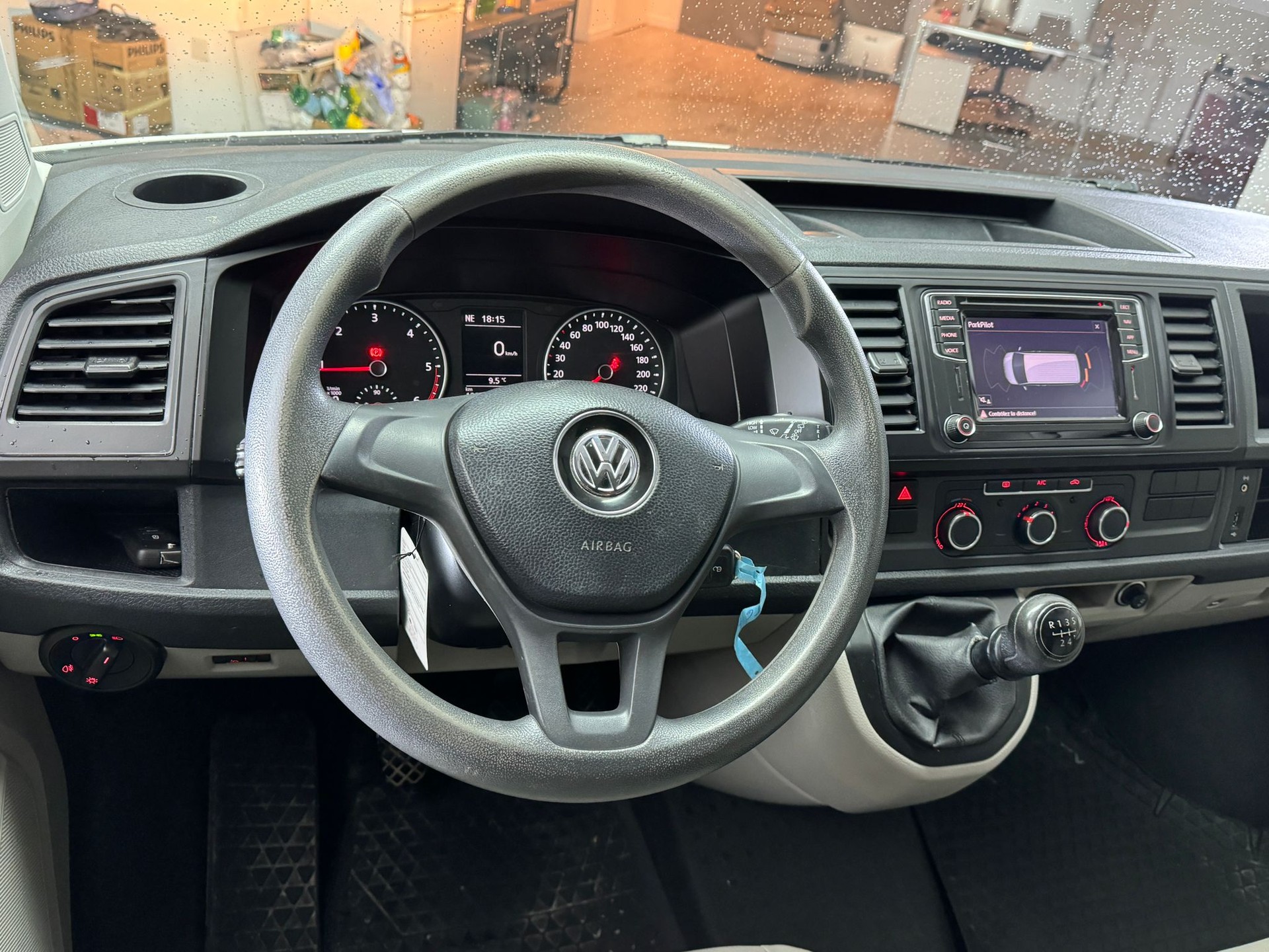 VW T6 2.0 TDI Entry-image-4