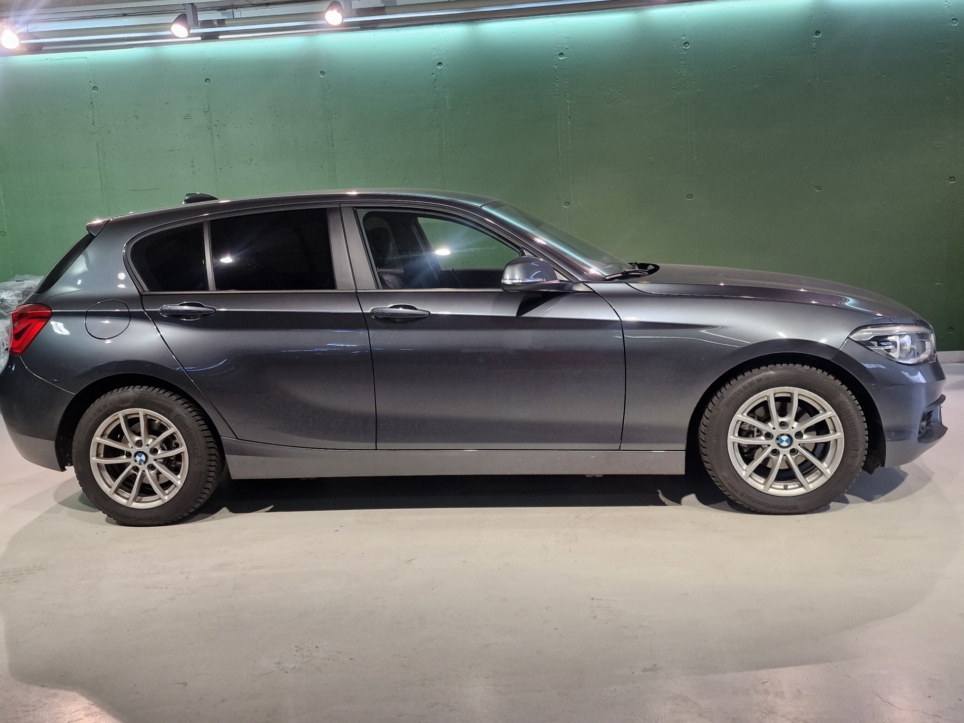 BMW 118i Edition Sport Line Steptronic-image-3