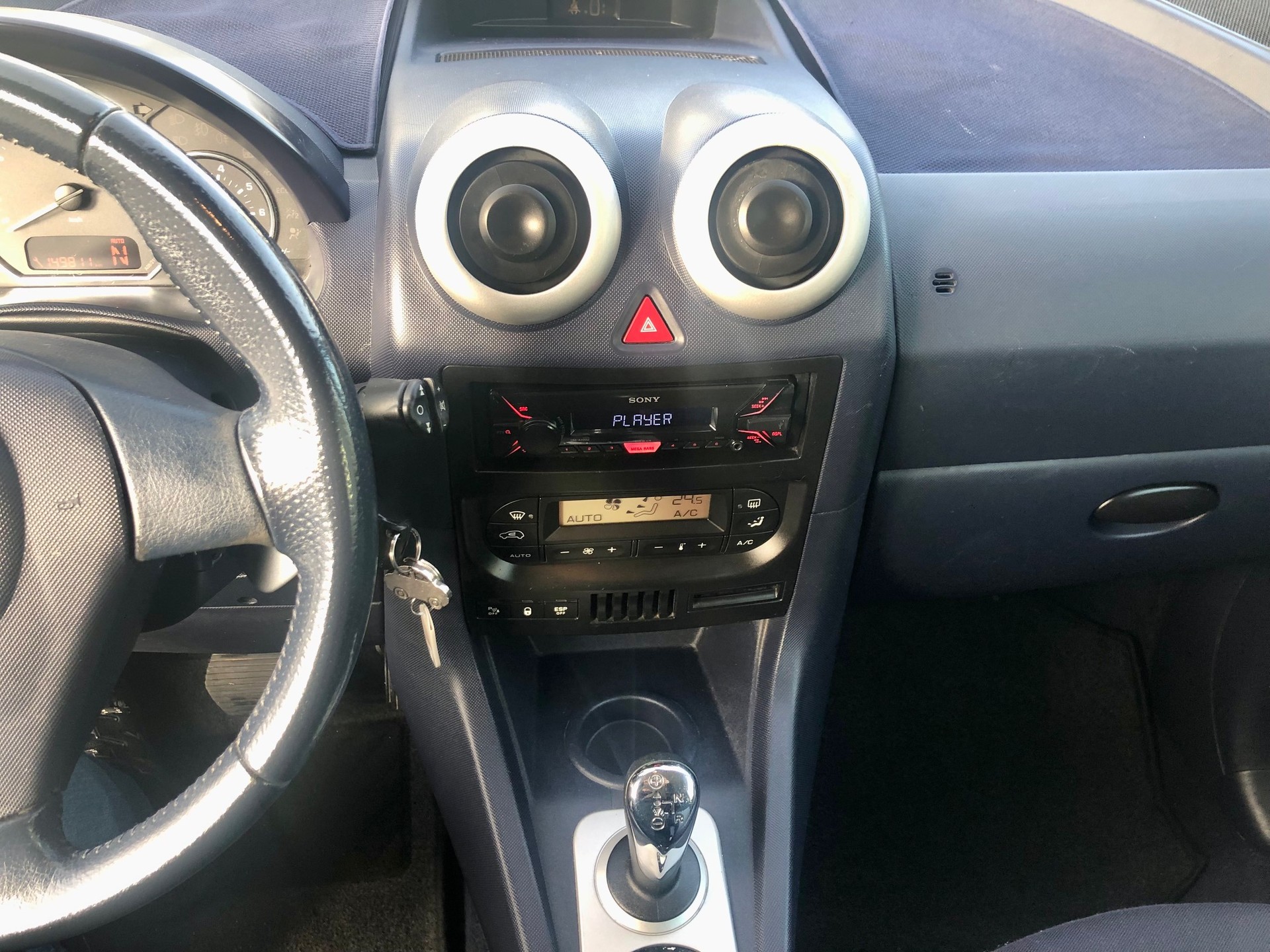 PEUGEOT 1007 1.6 Trendy 2-Tronic-image-10