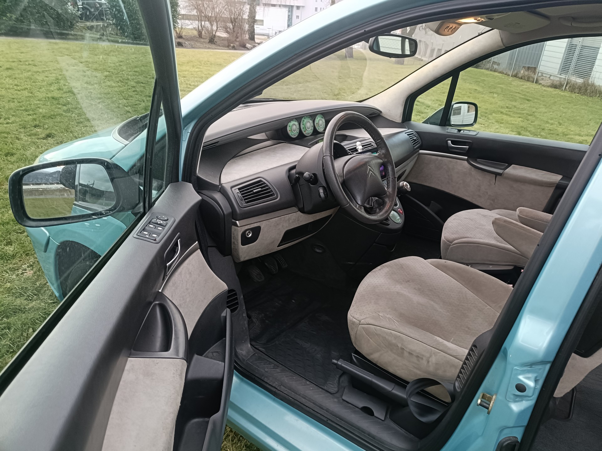 CITROEN C8 2.2 16V Exclusive-image-4