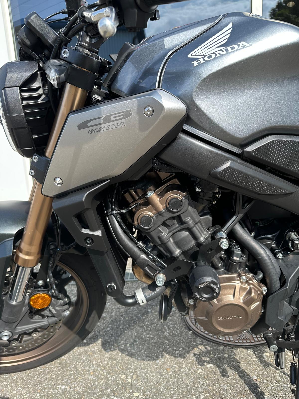HONDA CB 650 R-image-7