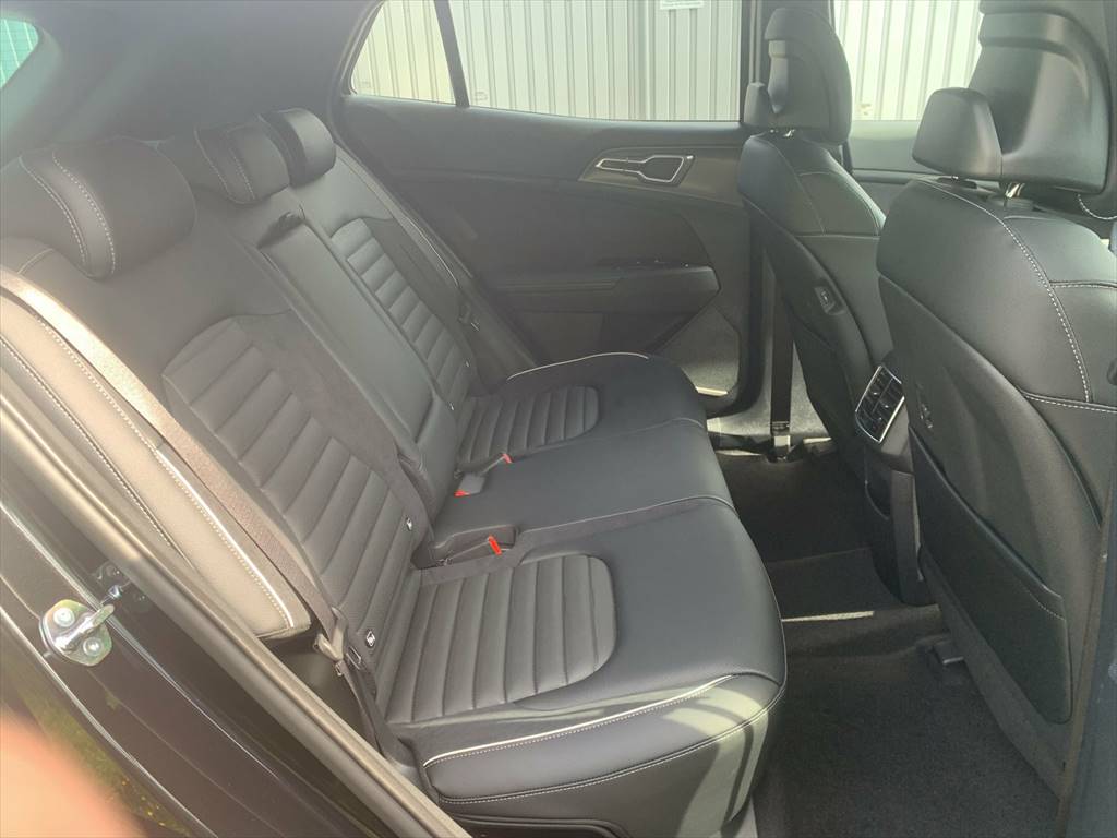 KIA Sportage 1.6T-GDi PHEV GT-Line 4x4 A-image-6