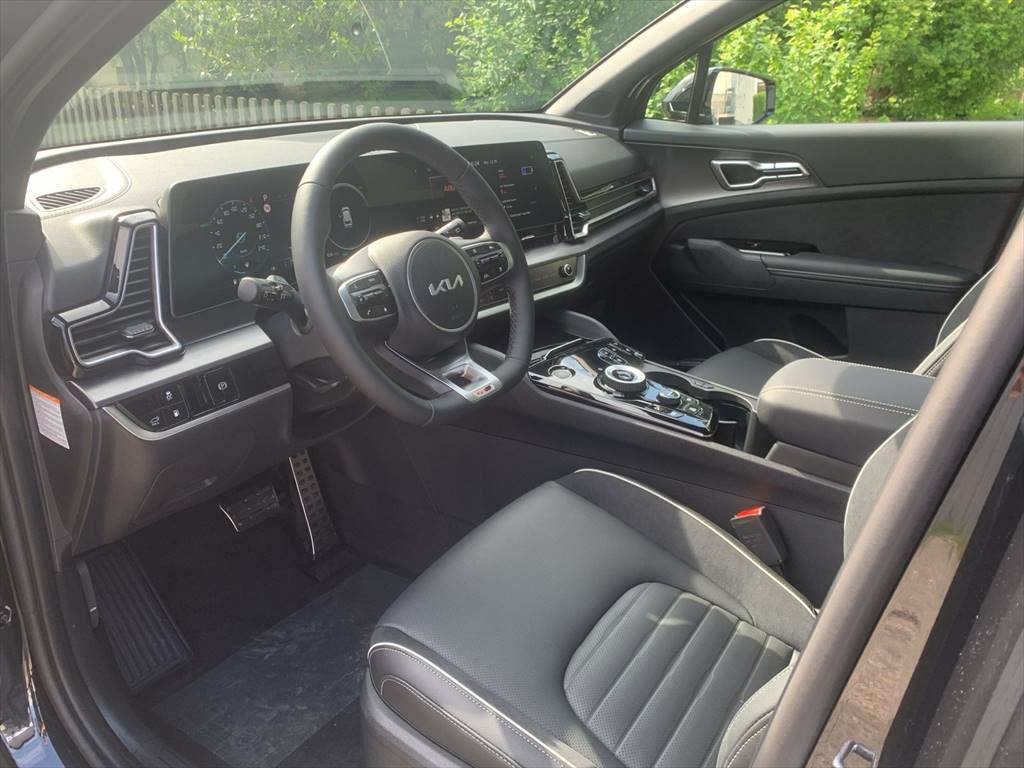 KIA Sportage 1.6T-GDi PHEV GT-Line 4x4 A-showroom-element-3