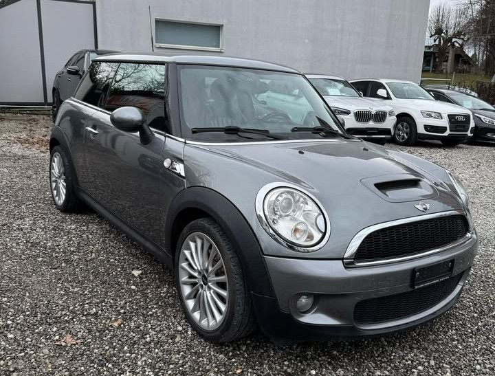MINI Cooper S Steptronic