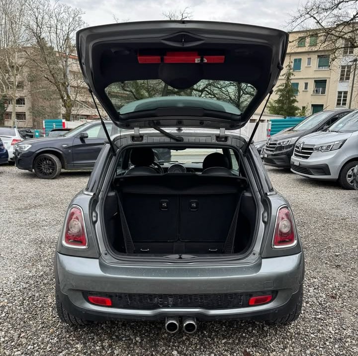 MINI Cooper S Steptronic-showroom-element-3