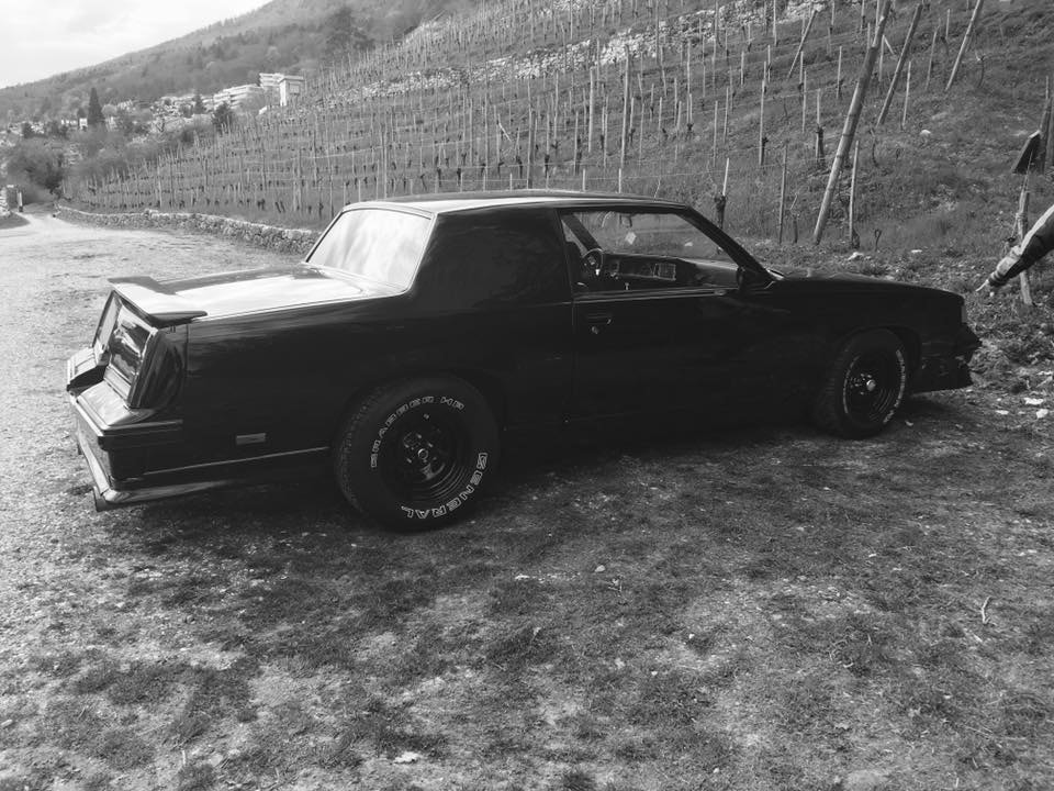 OLDSMOBILE CUTLASS-image-1