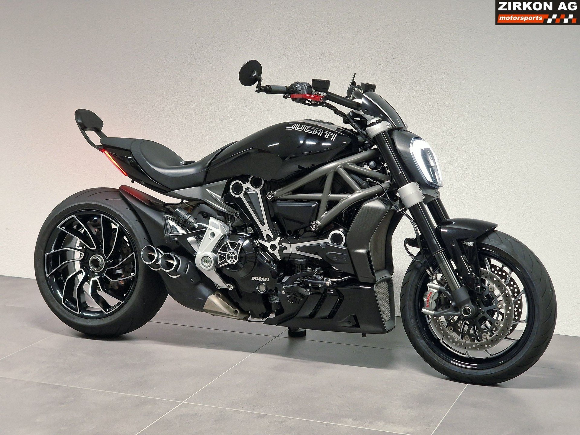 DUCATI XDiavel 1260 S-image-1