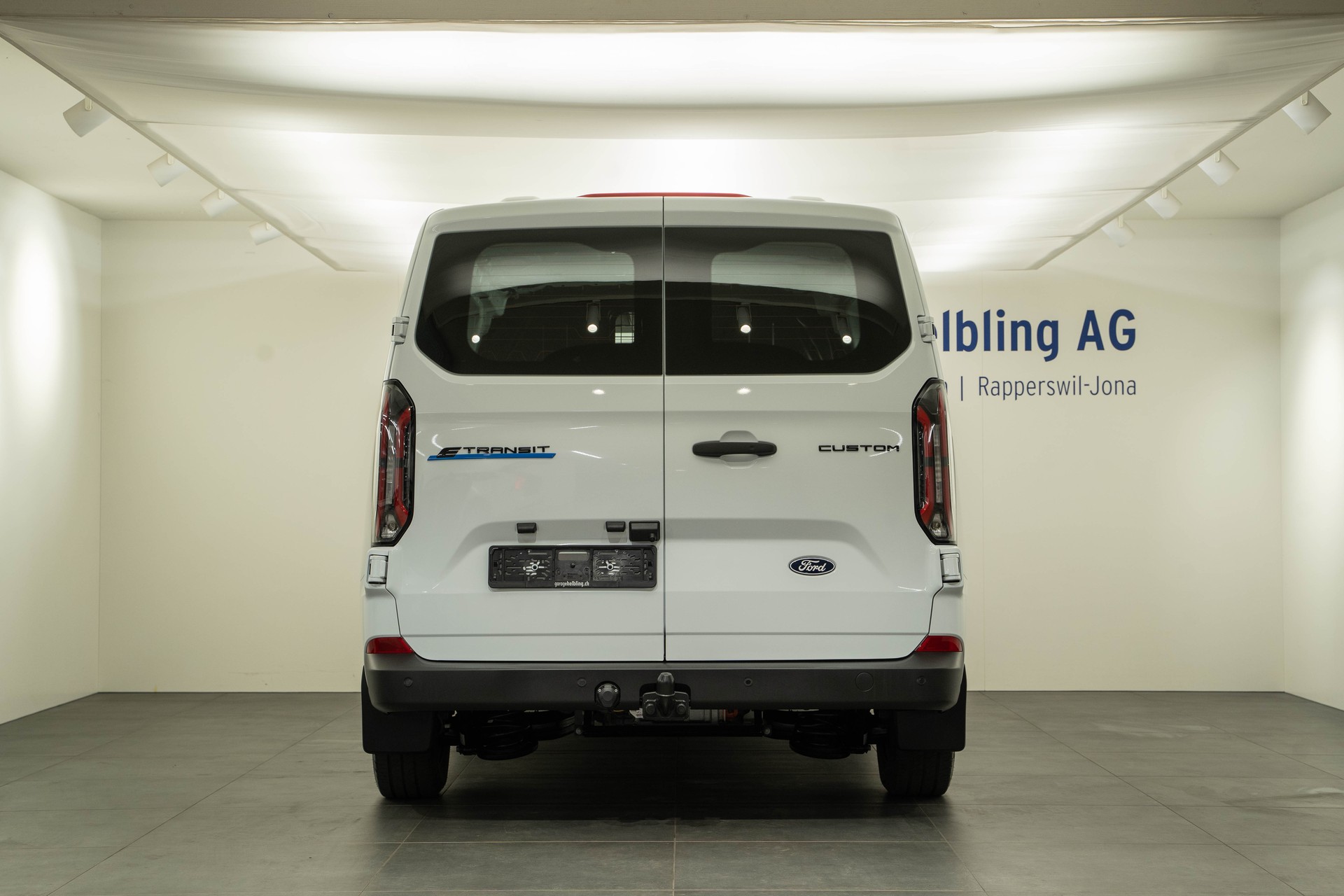 FORD E-Transit C Van 320 L1 Trend-showroom-element-3