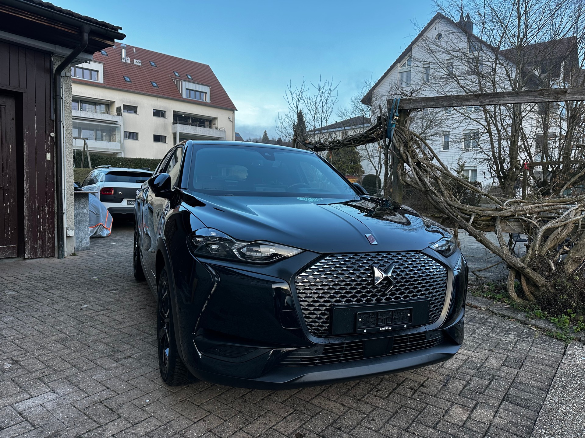 DS AUTOMOBILES DS 3 Crossback 1.2 PureTech La Première EAT8-image-1