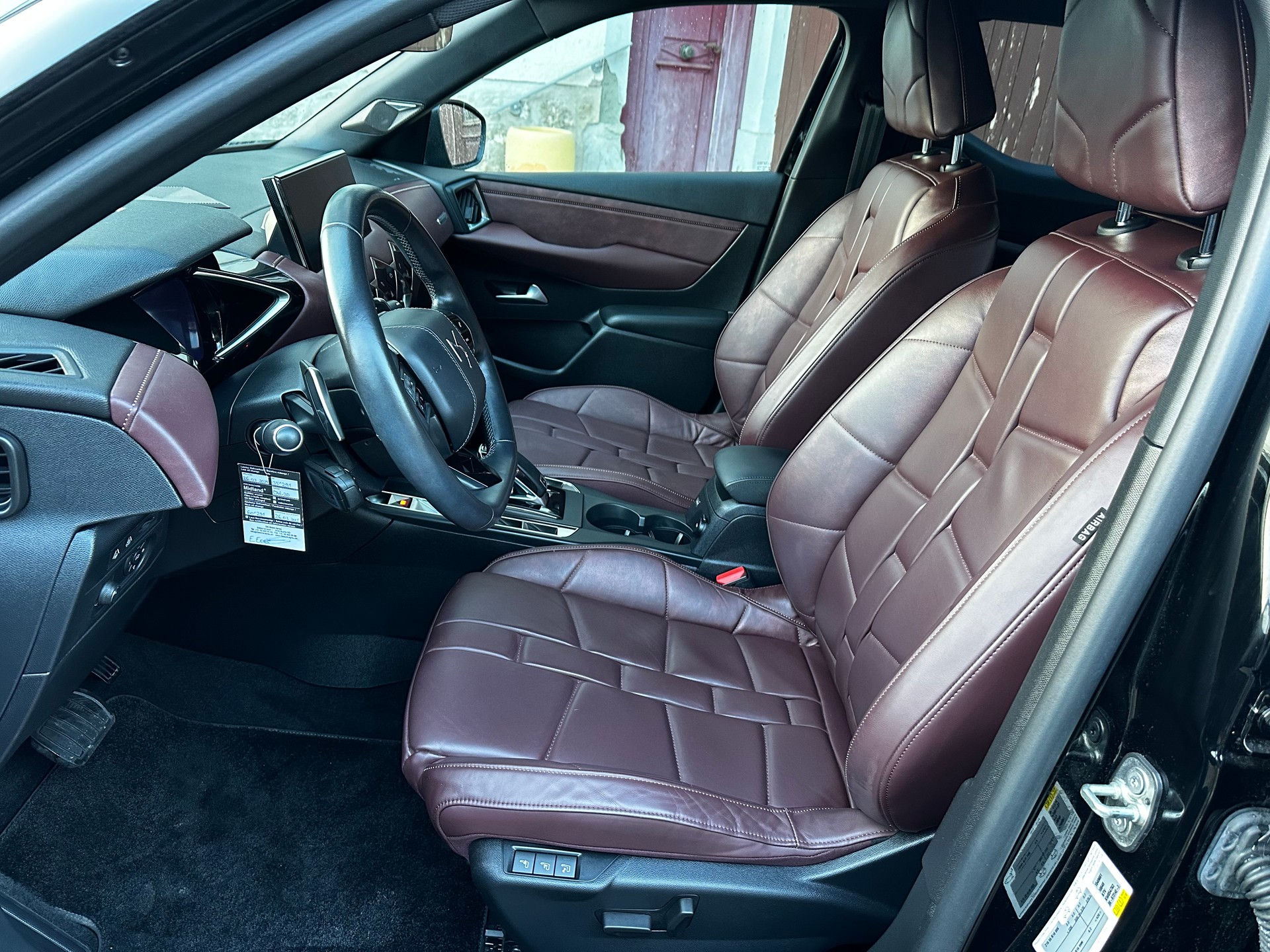 DS AUTOMOBILES DS 3 Crossback 1.2 PureTech La Première EAT8-image-5
