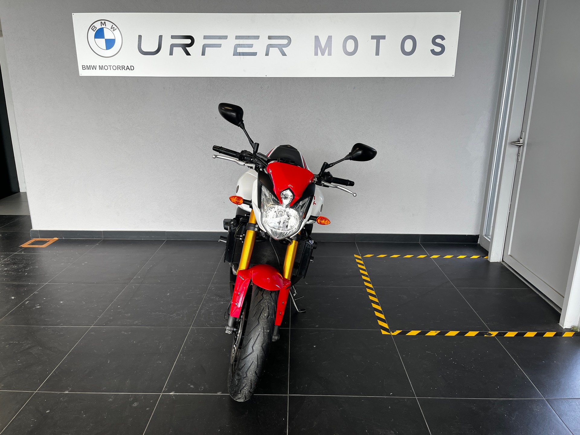 YAMAHA FZ8 N ABS-image-2