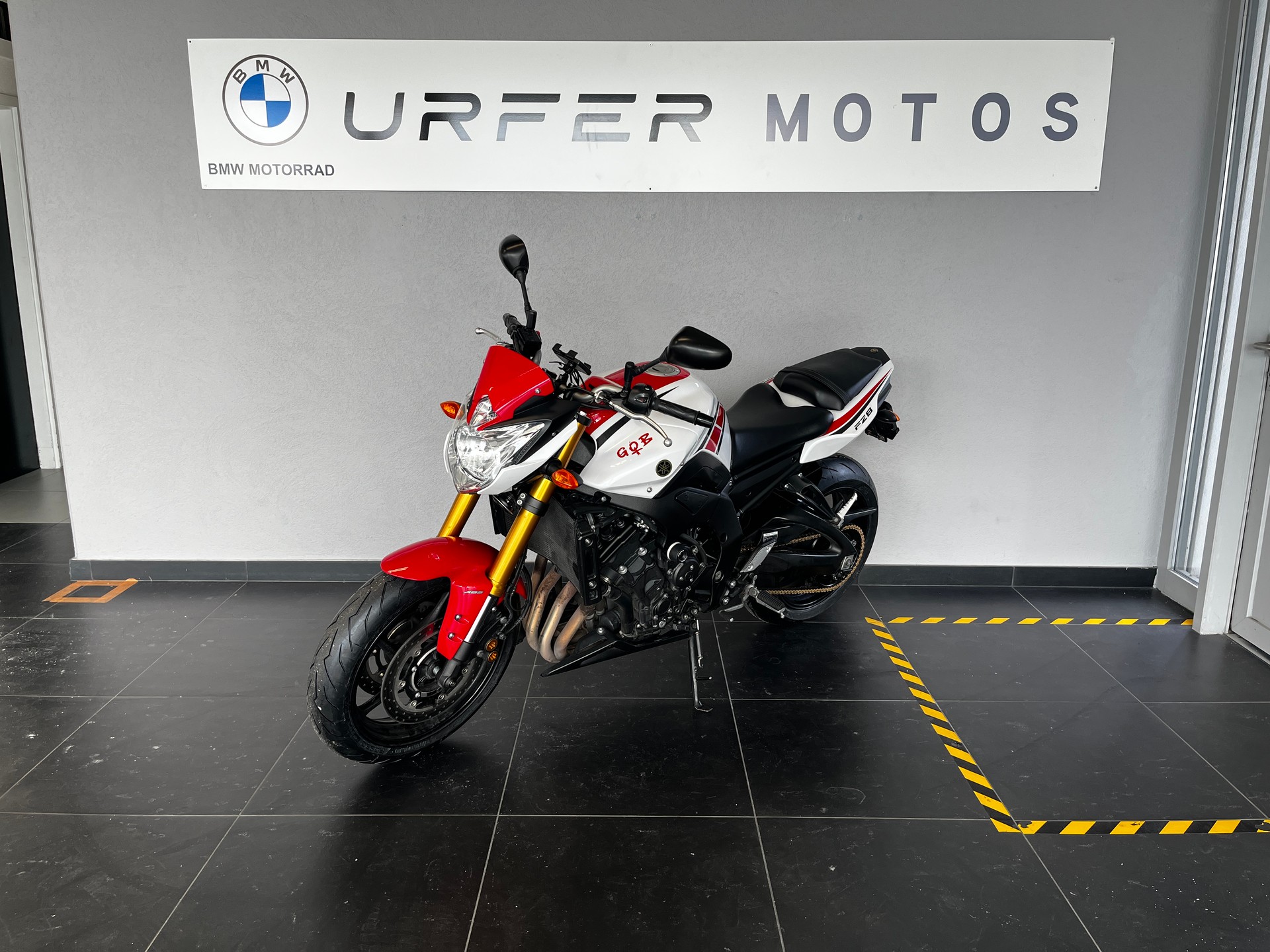 YAMAHA FZ8 N ABS-image-3