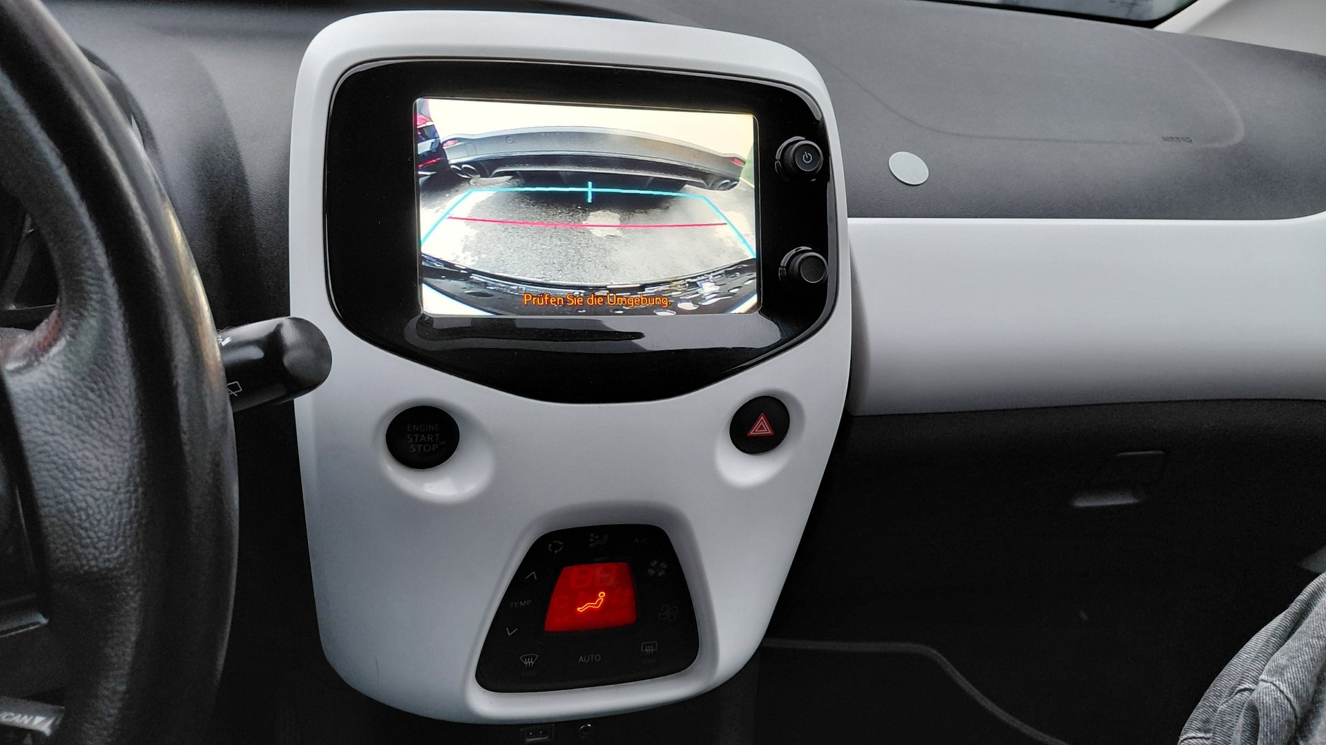 PEUGEOT 108 1.2 VTi Roland Garros Top-image-13
