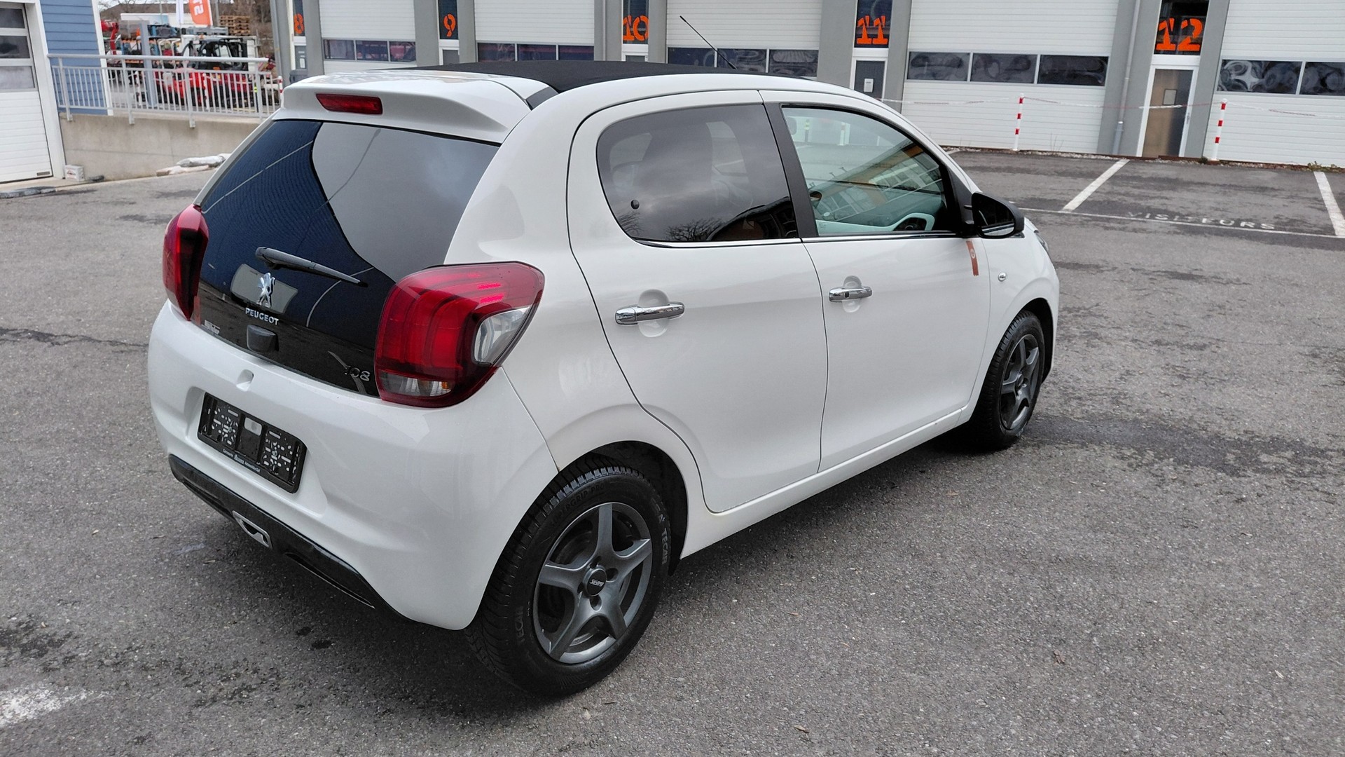 PEUGEOT 108 1.2 VTi Roland Garros Top-image-3