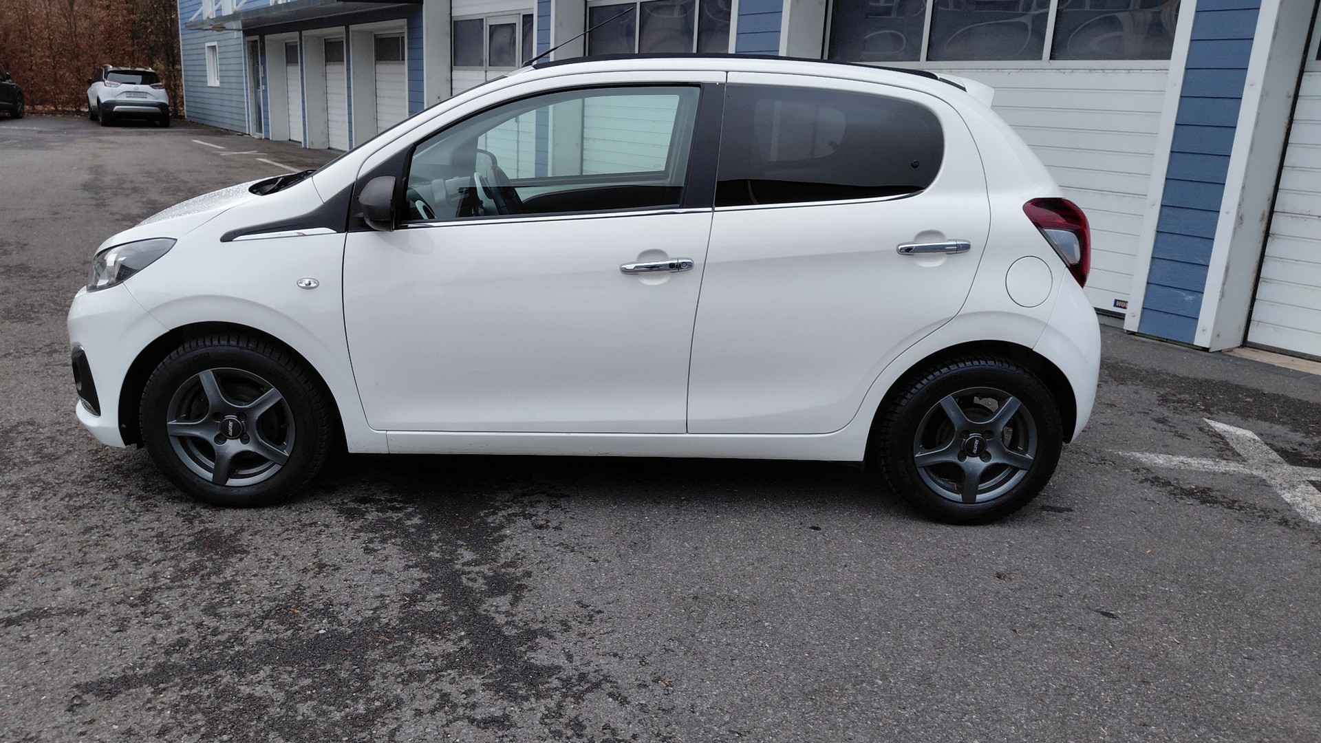 PEUGEOT 108 1.2 VTi Roland Garros Top-image-6
