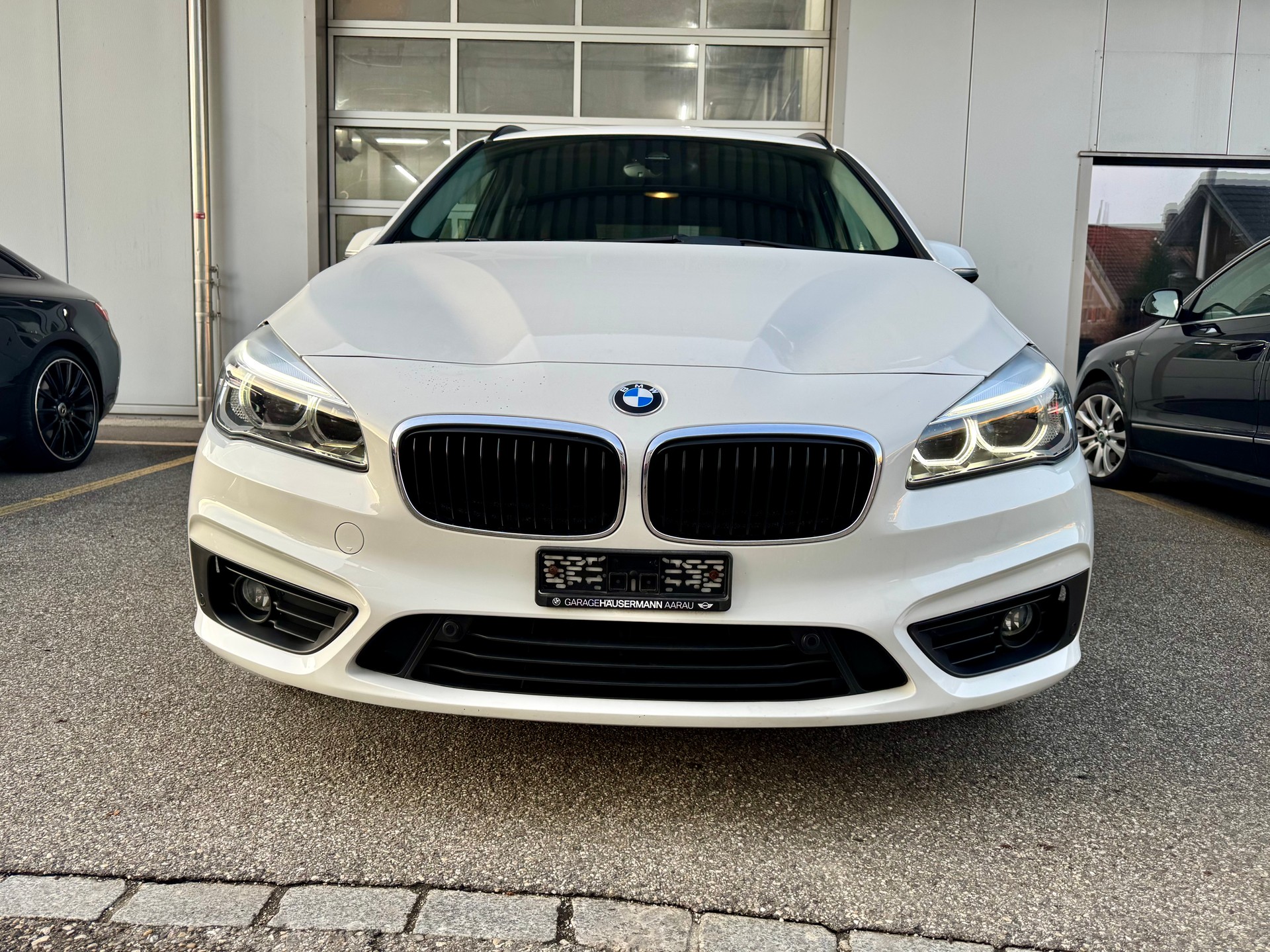 BMW 218d Gran Tourer Steptronic *ab Service*-showroom-element-1