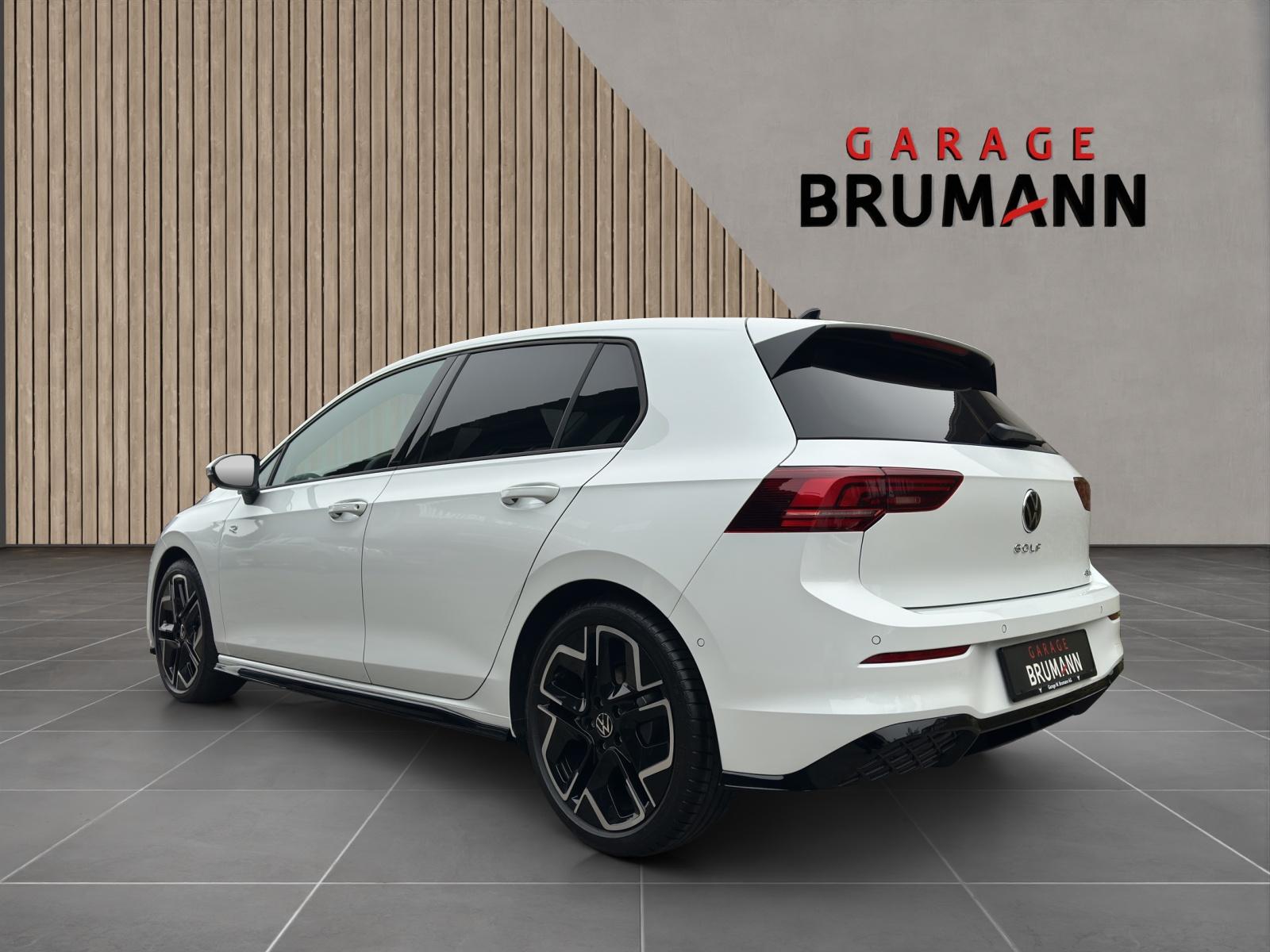 VW Golf R-Line 1.5 eTSI-showroom-element-2