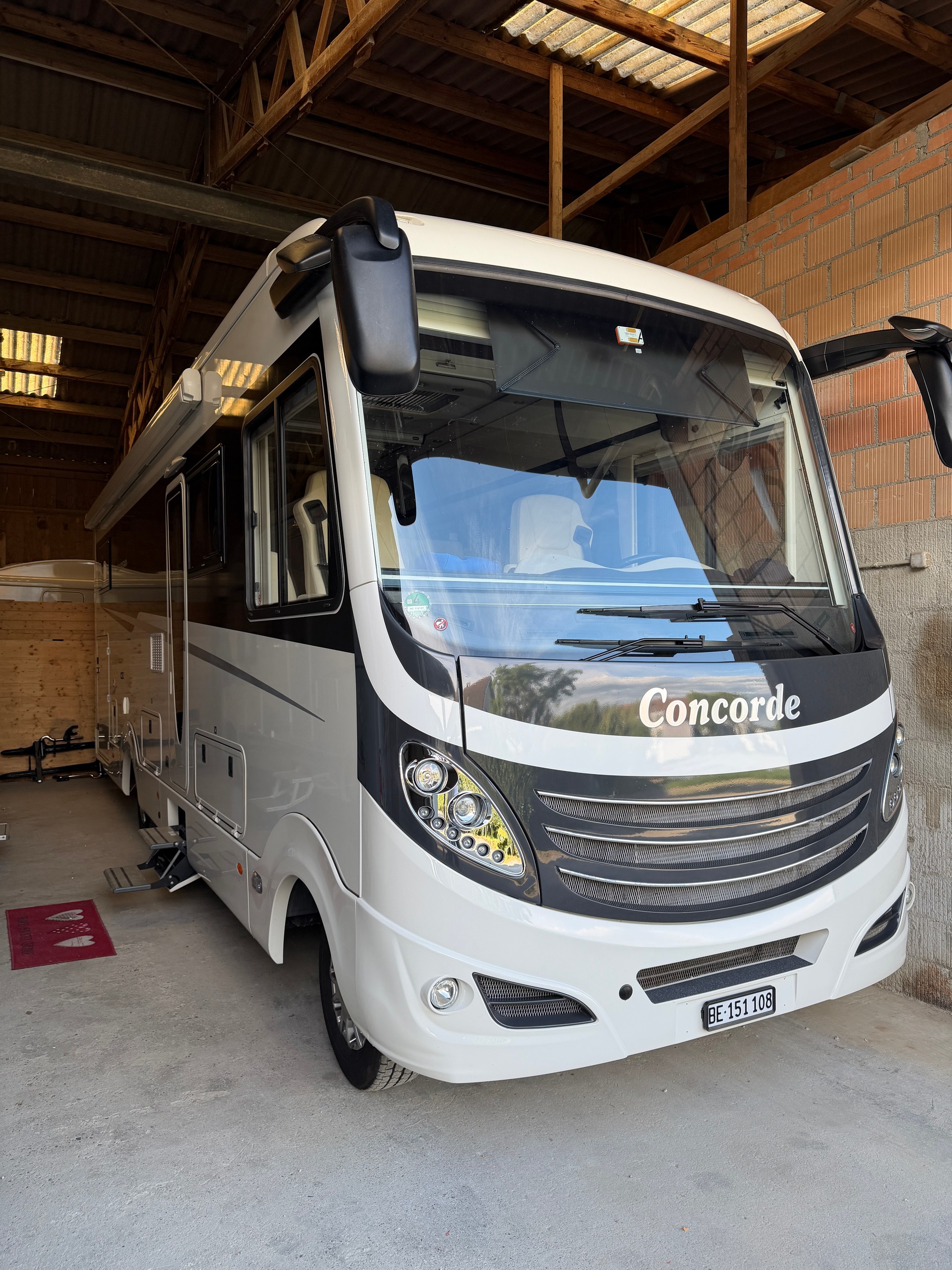 CONCORDE Sehr gepflegter Charisma 900L-image-5