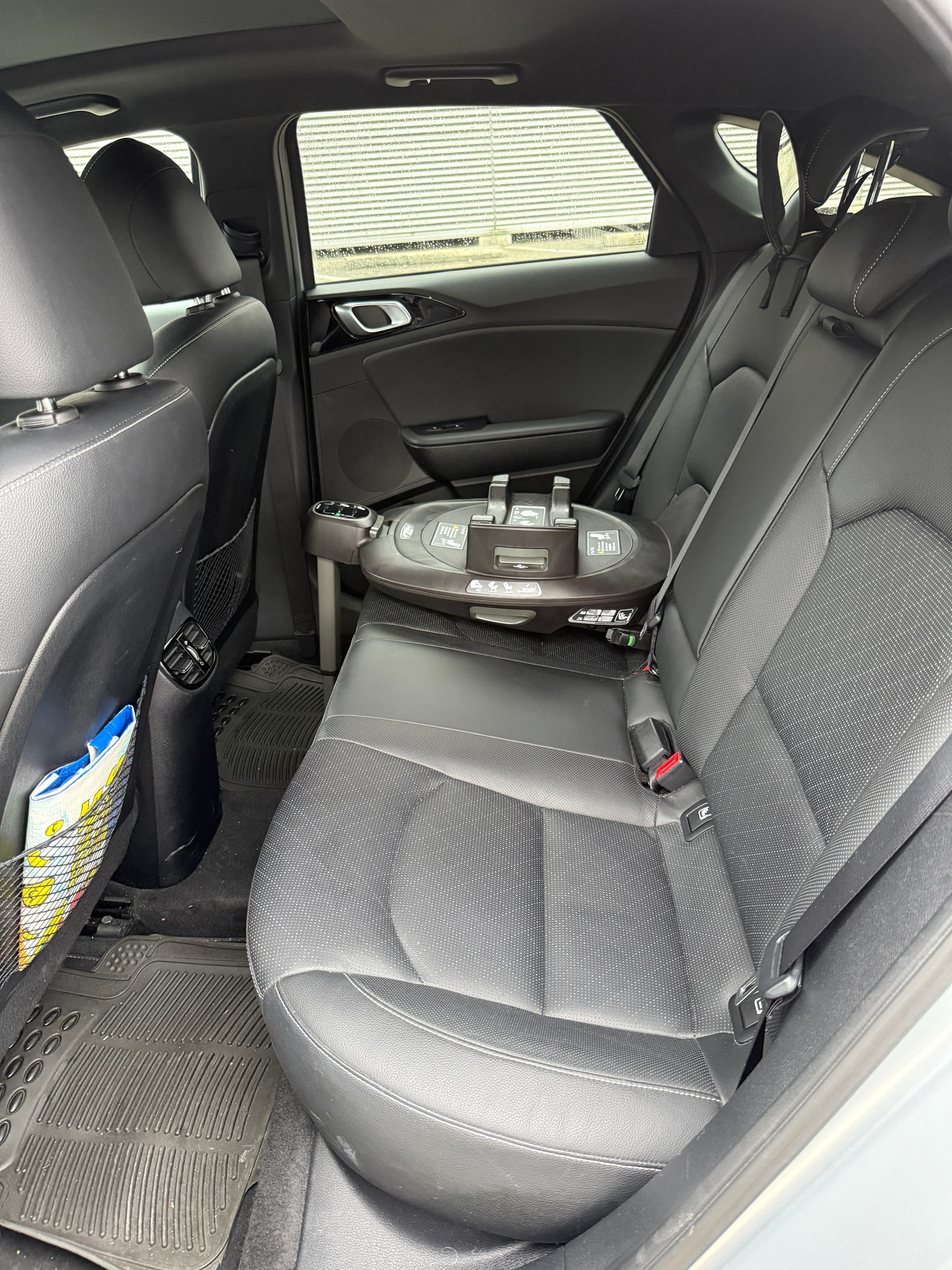 KIA ProCeed 1.5 T-GDi MHEV GT-Line DCT-image-9