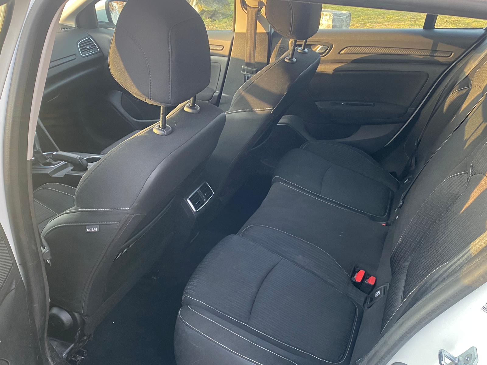 RENAULT Mégane Grandtour 1.5 dCi Business EDC-image-11