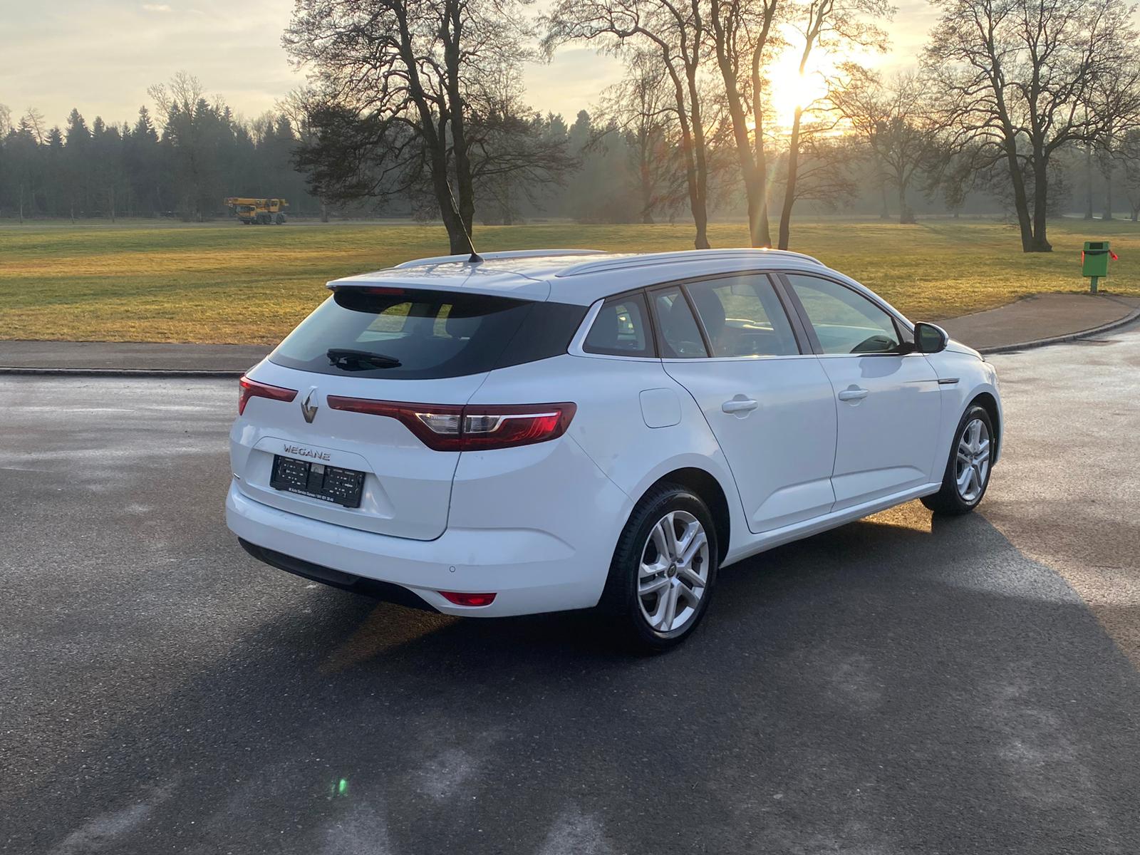 RENAULT Mégane Grandtour 1.5 dCi Business EDC-image-2