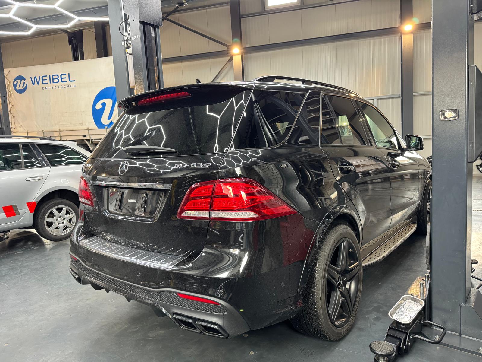 MERCEDES-BENZ GLE 63 S AMG 4Matic Speedshift Plus 7G-Tronic-image-4