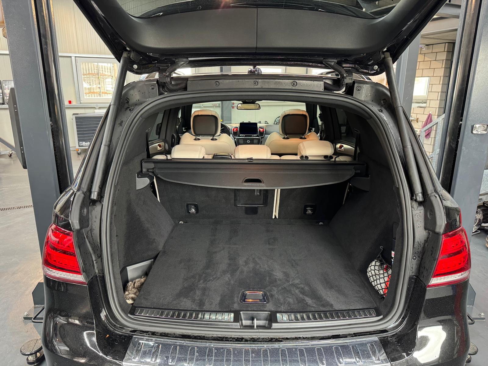 MERCEDES-BENZ GLE 63 S AMG 4Matic Speedshift Plus 7G-Tronic-image-13