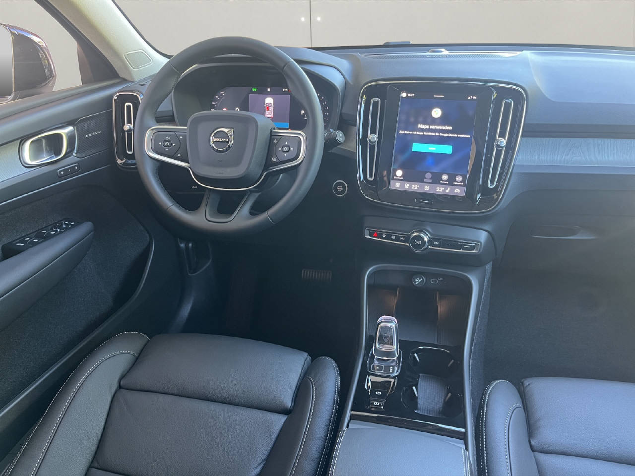 VOLVO XC40 2.0 B4 MH Ultra Dark .-image-14
