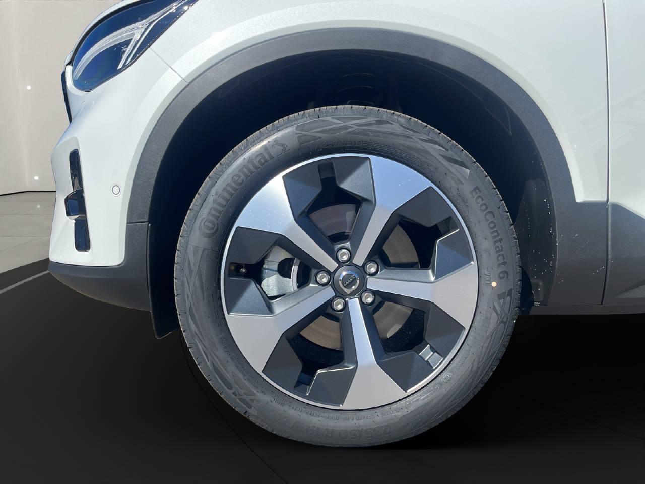 VOLVO XC40 2.0 B4 MH Ultra Dark .-image-10