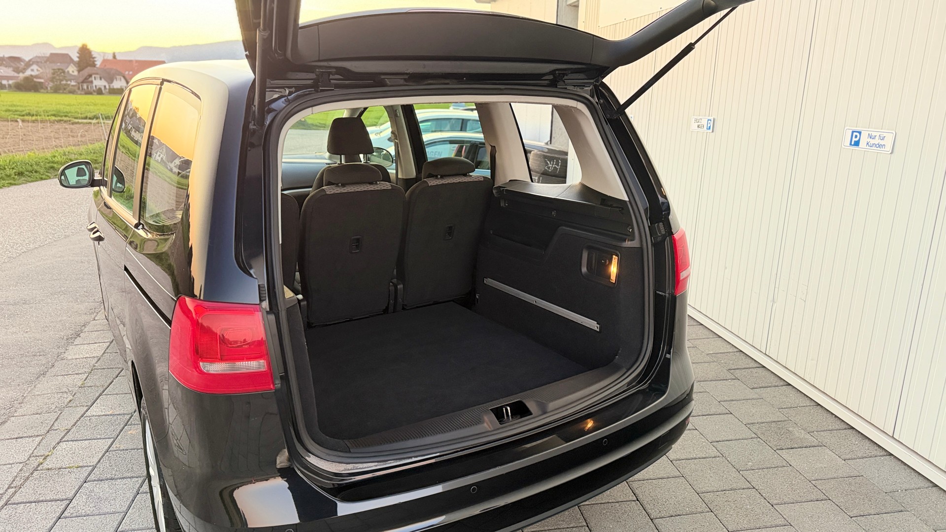 VW Sharan 2.0 TDI BlueMotion Technology Trendline DSG-image-8