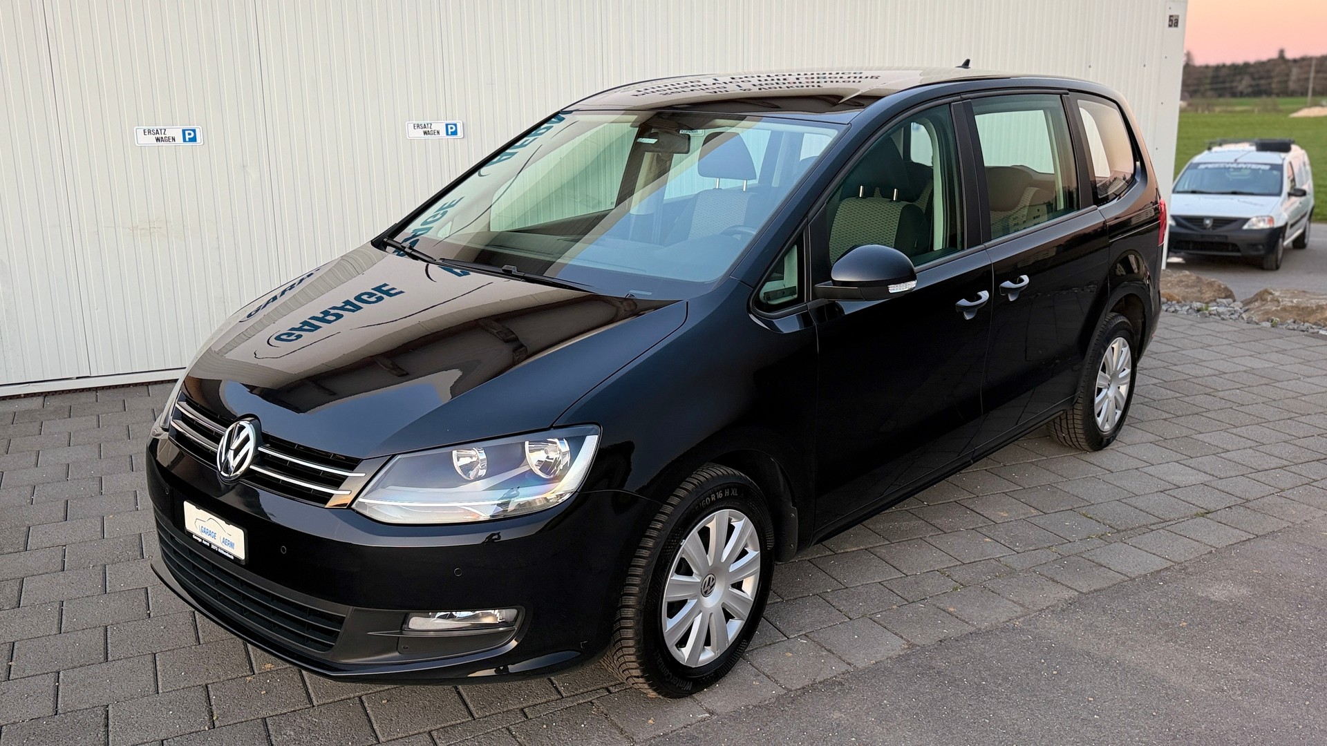 VW Sharan 2.0 TDI BlueMotion Technology Trendline DSG-showroom-element-1