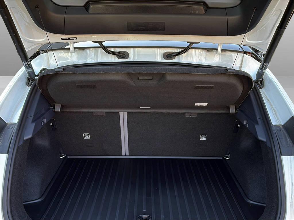 LYNK & CO 02-image-24
