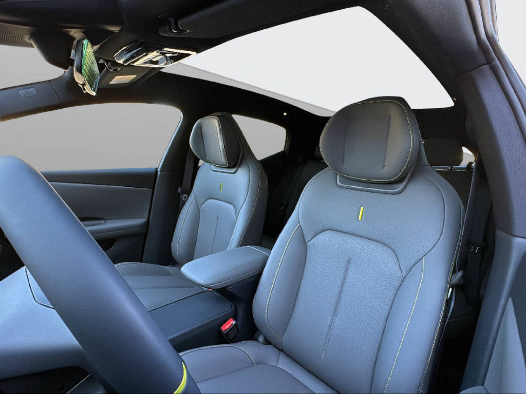 LYNK & CO 02-image-8