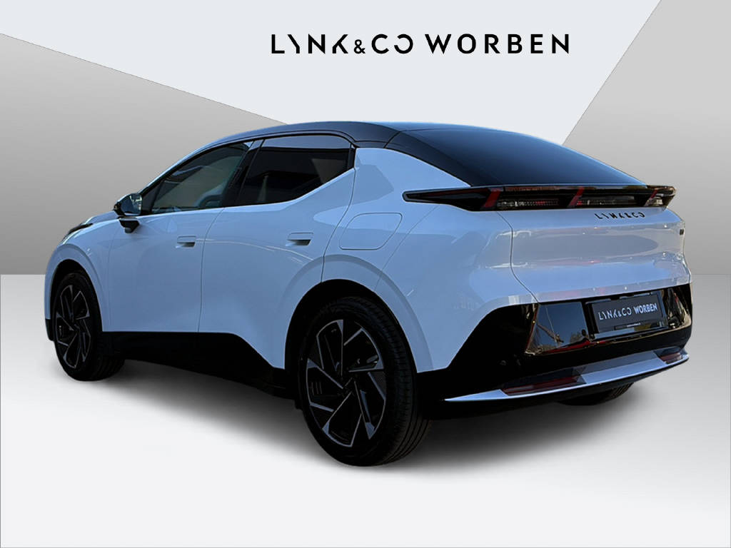 LYNK & CO 02-showroom-element-2
