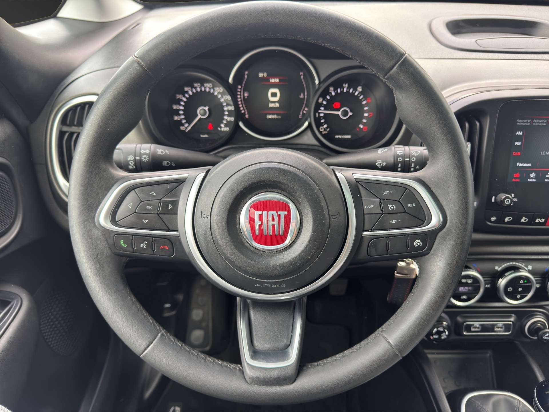 FIAT 500L Wagon 1.4 Cross-image-10