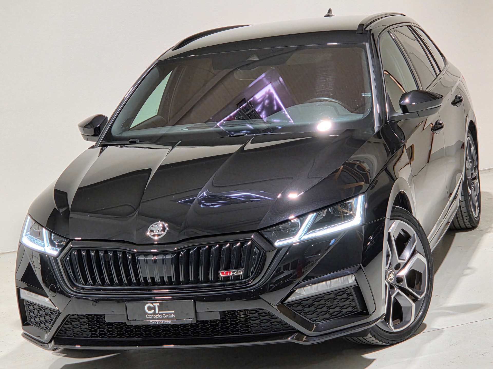 SKODA Octavia Combi 2.0 TSI DSG RS