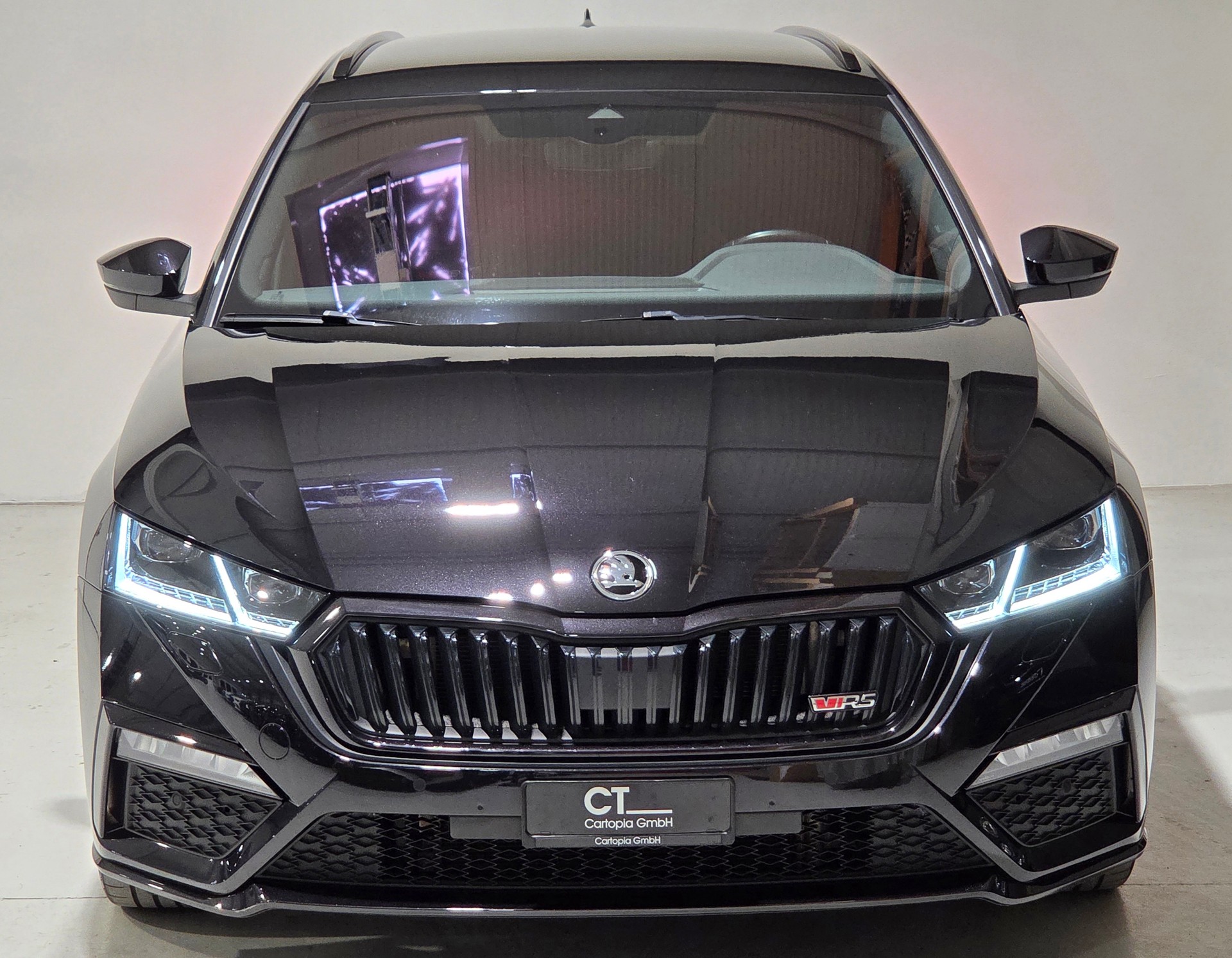 SKODA Octavia Combi 2.0 TSI DSG RS-image-23