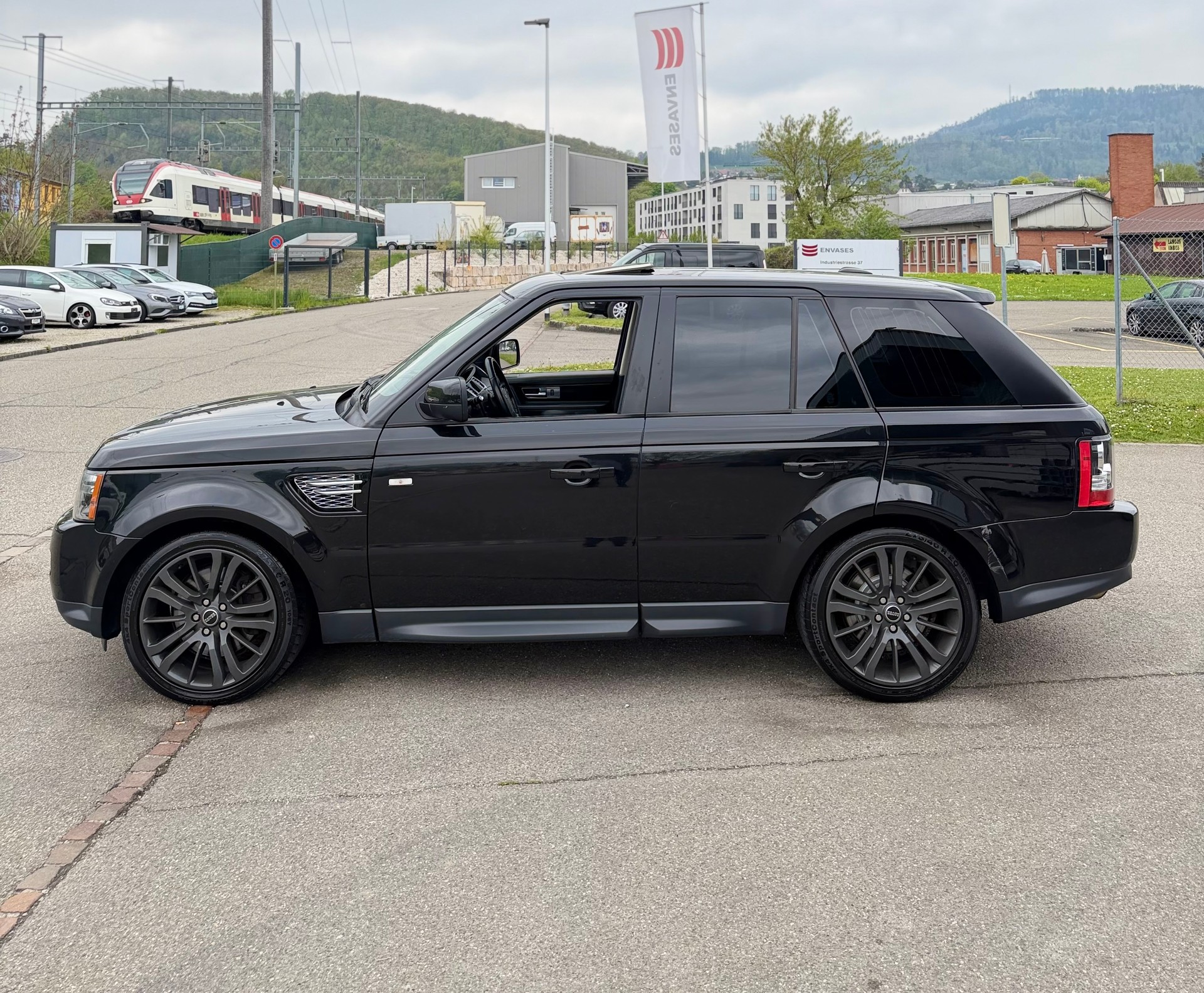 LAND ROVER Range Rover Sport 3.0 TDV6 HSE Automatic-image-9