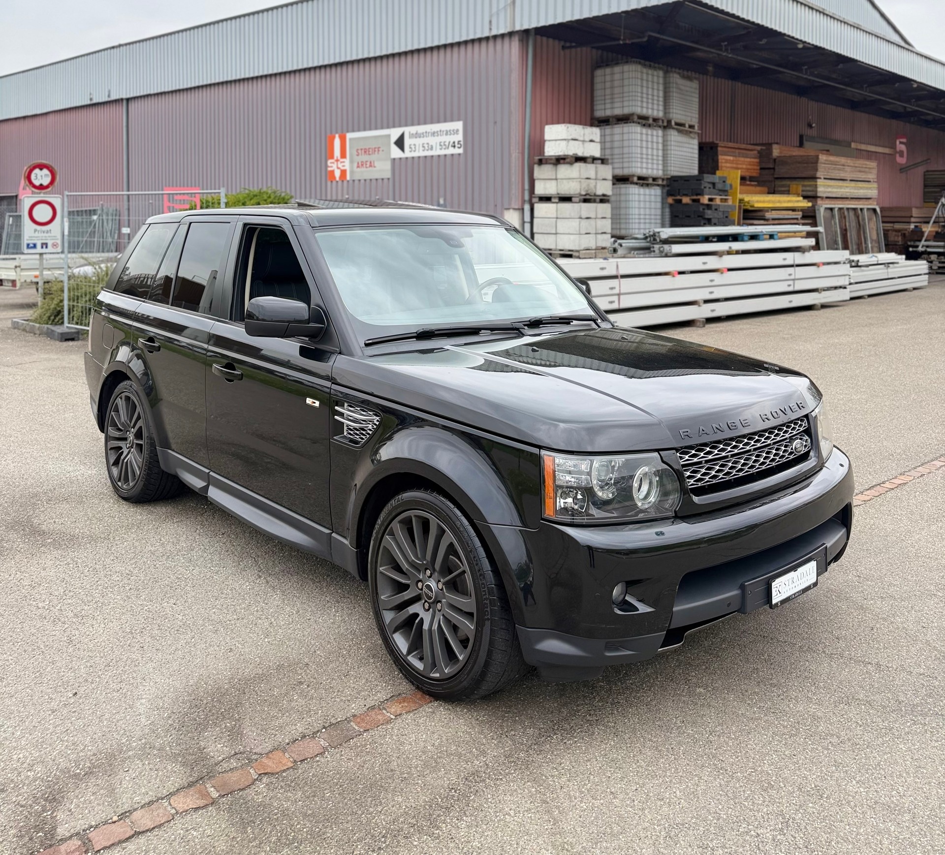 LAND ROVER Range Rover Sport 3.0 TDV6 HSE Automatic-image-2