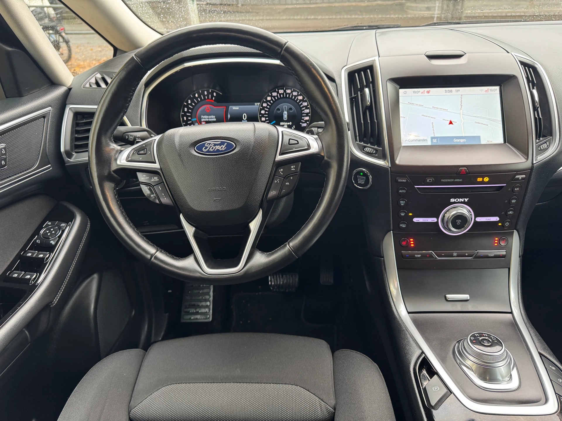 FORD S-Max 2.0 TDCi Titanium Automatic * Navi * LED * Klima-Auto * PDC V&H - RF.Kamera * Tempomat *-image-2