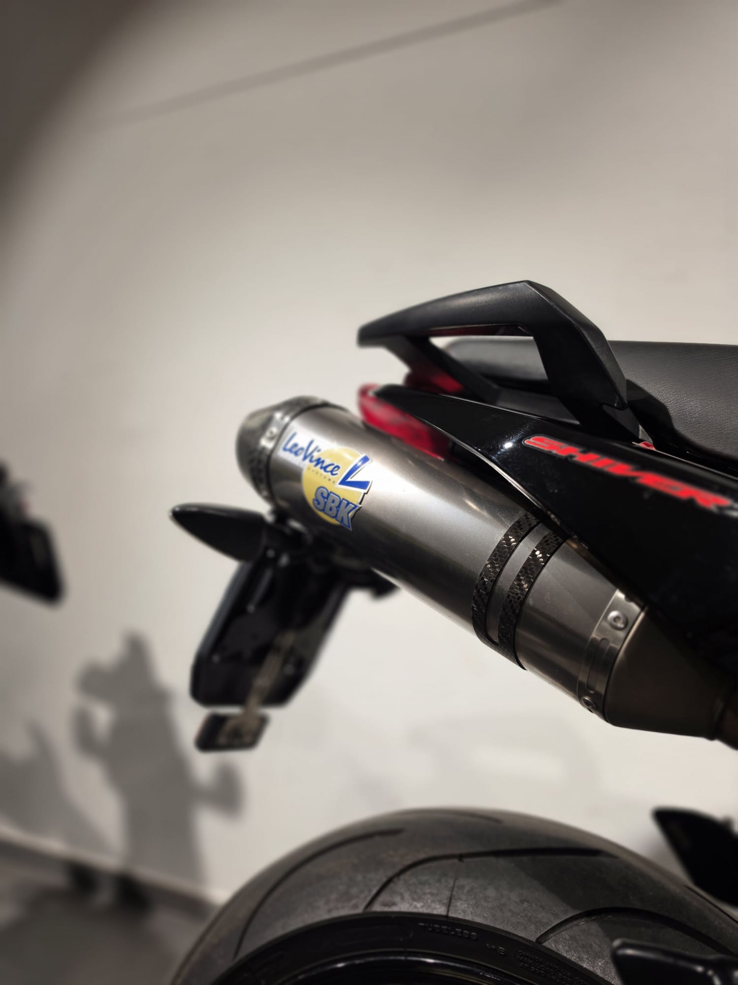 APRILIA Shiver-image-4