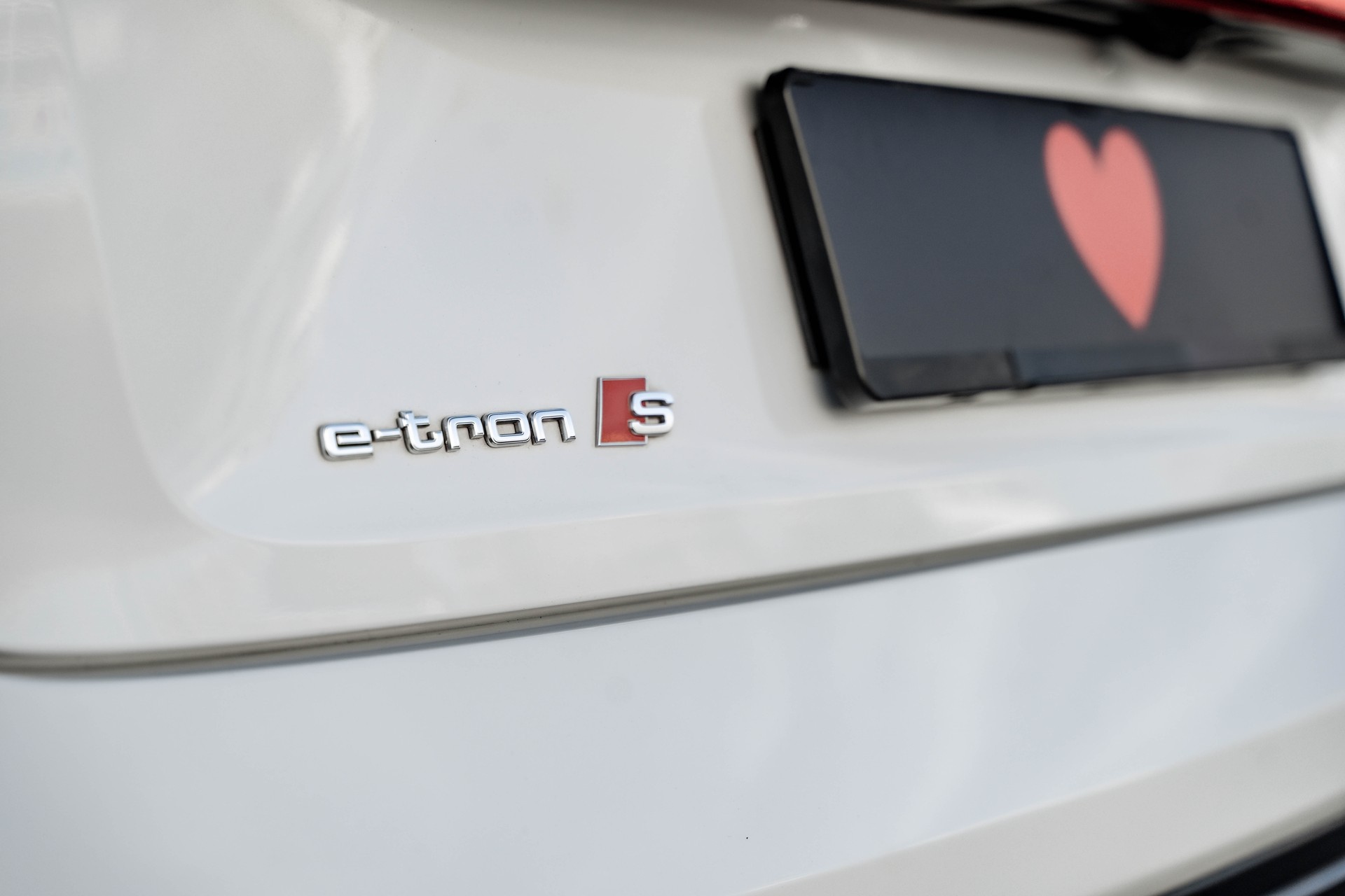 AUDI e-tron S quattro * FRISCH AB MFK * TRAUMHAFTE AUSSTATTUNG * SOH 95,3% *-image-8