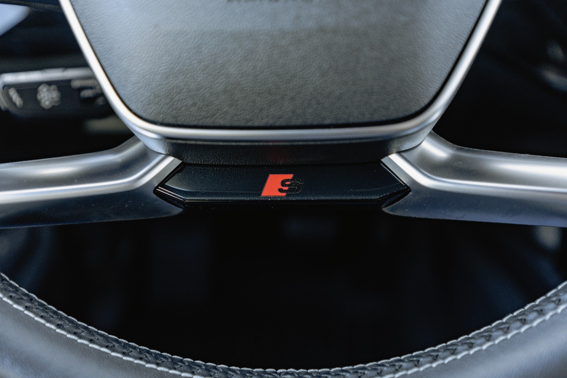 AUDI e-tron S quattro * FRISCH AB MFK * TRAUMHAFTE AUSSTATTUNG * SOH 95,3% *-image-11