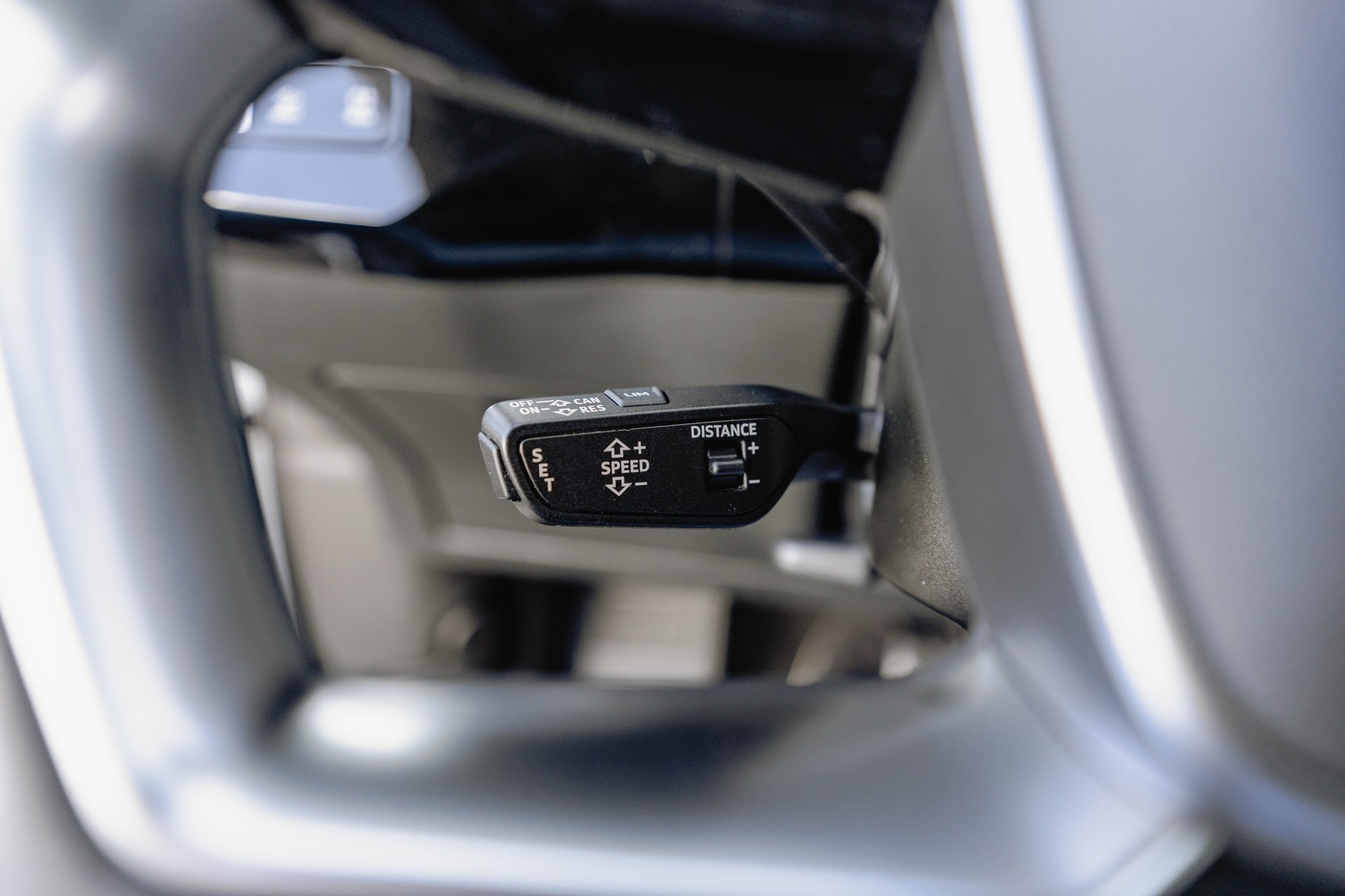 AUDI e-tron S quattro * FRISCH AB MFK * TRAUMHAFTE AUSSTATTUNG * SOH 95,3% *-image-12